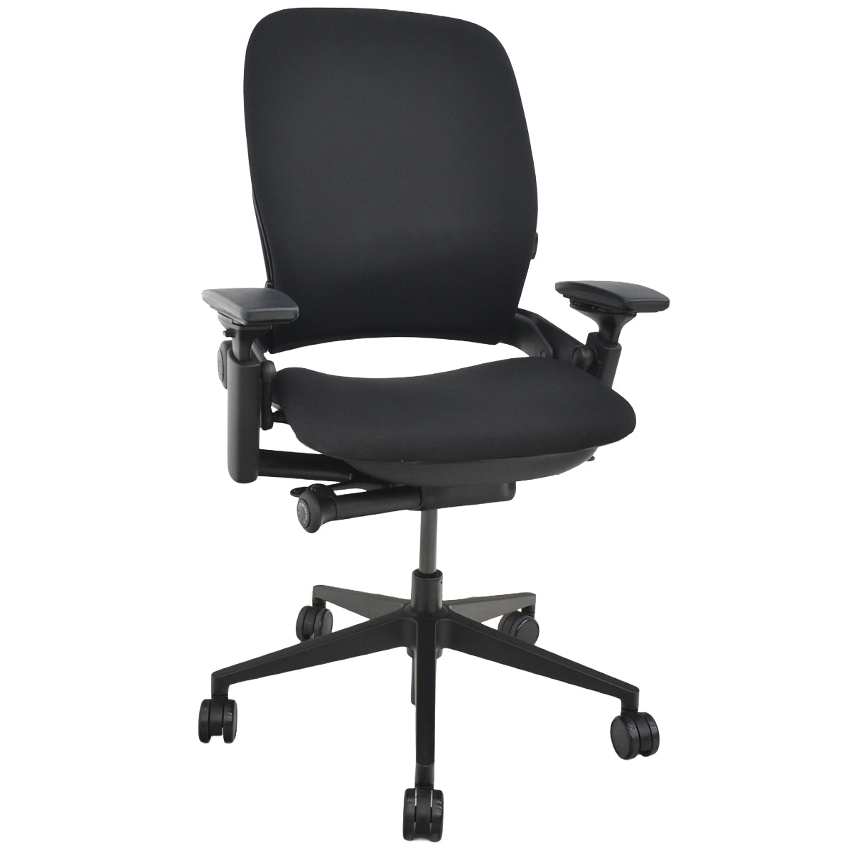 【中古】スチールケース　リープＶ２　APモデル　可動肘　ランバーサポート　肘パッド新型タイプ　ブラック　2026030905【中古オフィス家具】