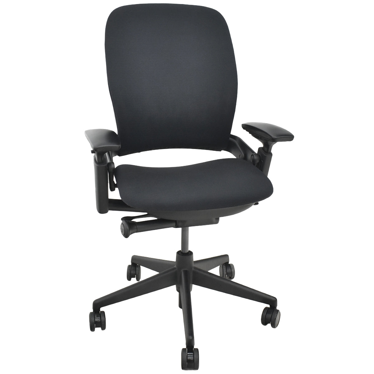 【中古】スチールケース　リープＶ２　可動肘　ランバーサポート　USモデル　ブラック　2026030906【中古オフィス家具】