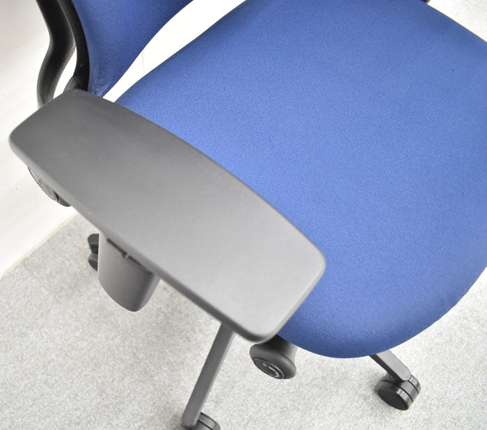 Steelcase リープチェアV2 ネイビーブルーリープチェアV2