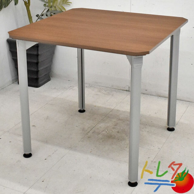 オカムラ　スナップパワーシリーズ　正方形テーブル　W750　2021040703【中古オフィス家具】【中古】