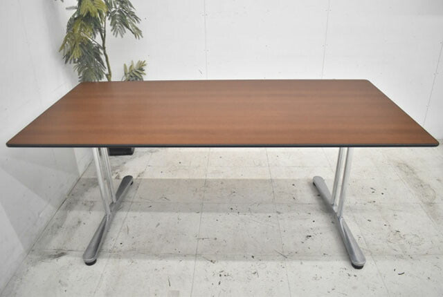 オカムラ　インターレイステーブル　W1800　2022112102【中古オフィス家具】【中古】